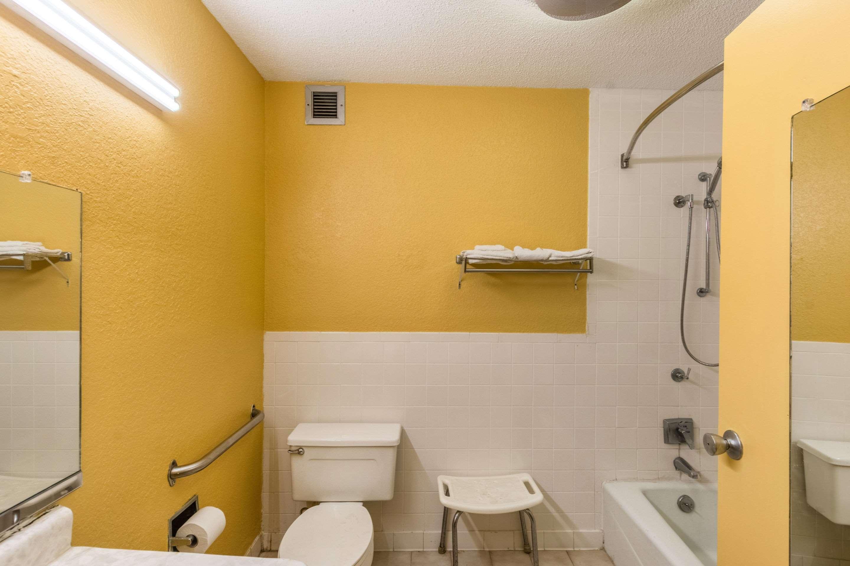 Econo Lodge Inn & Suites Orangeburg Zewnętrze zdjęcie
