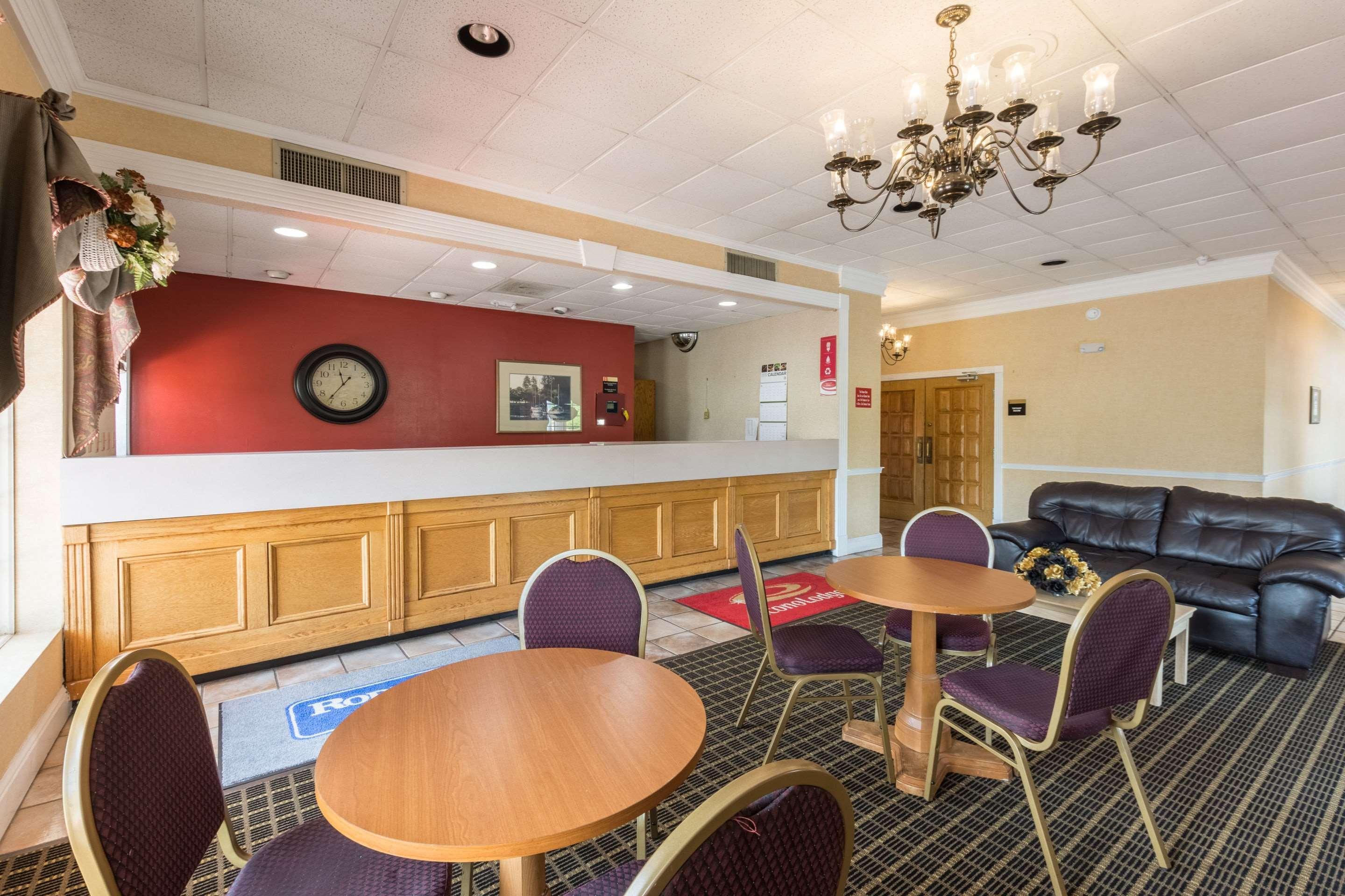 Econo Lodge Inn & Suites Orangeburg Zewnętrze zdjęcie